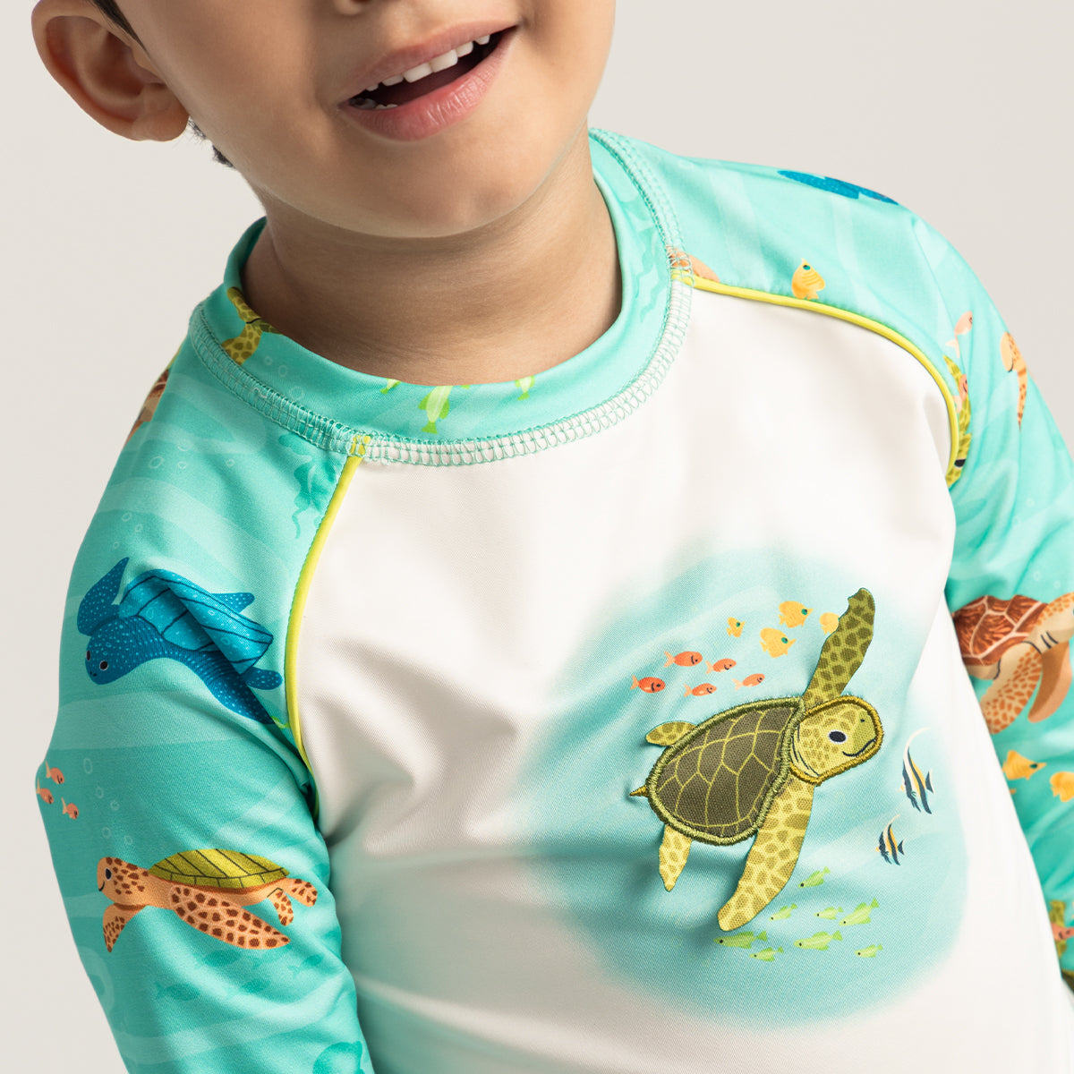 Long-sleeved T-shirt