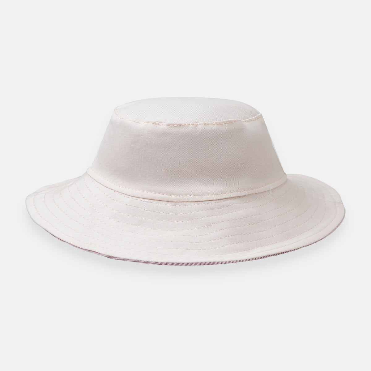 Reversible flat-knit hat