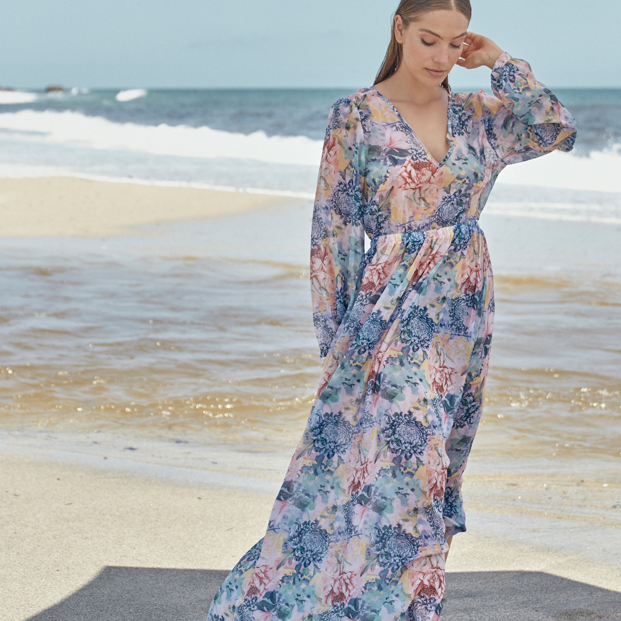 LONG SLEEVE MAXI DRESS